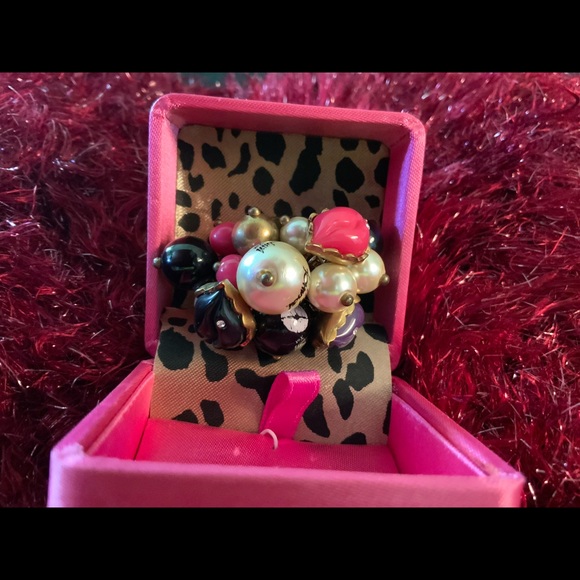(REDUCED) VTG BETSEY JOHNSON SIZE 7 RING - Picture 5 of 8
